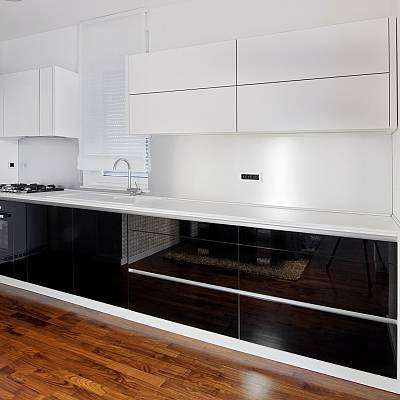 High-gloss kitchen front panels